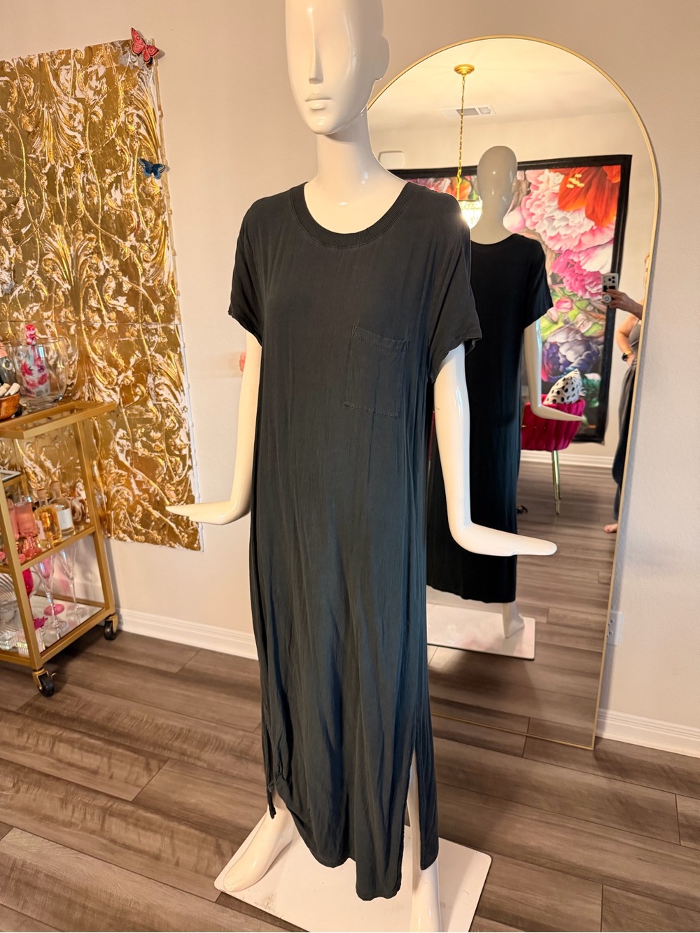 Splendid Black Short-Sleeve Maxi with Pocket